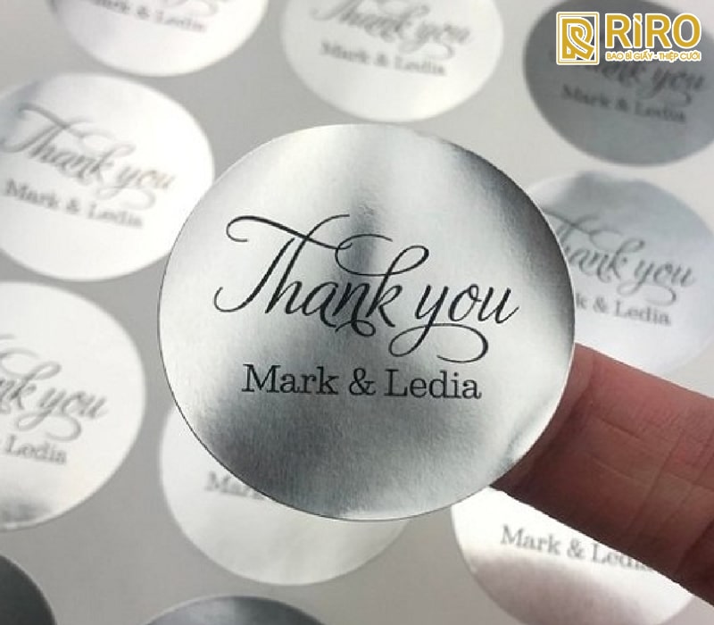 Decal bằng nhựa bạc