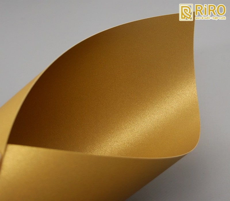 Giấy mỹ thuật ánh kim (Metallic Paper)