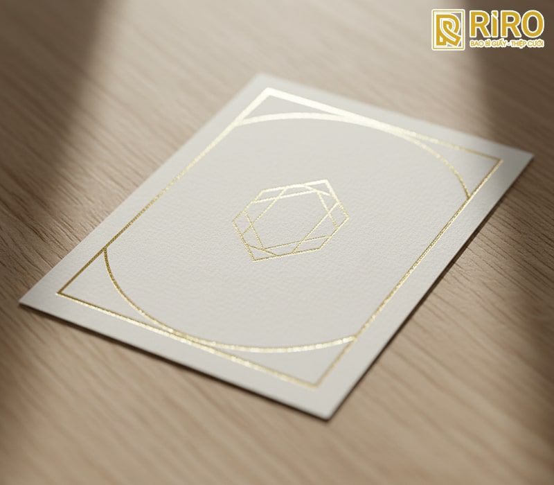 Mẫu thiệp cưới ép kim đơn giản mà sang trọng