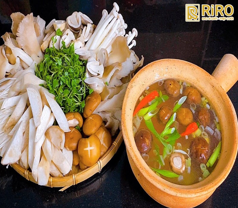 Lẩu nấm (cho người lớn tuổi)